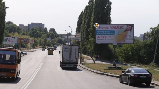 Фото рекламної площини за адресою Шухевича ул  / Мельника ул, в центр