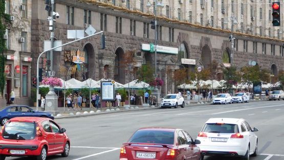 Фото рекламної площини за адресою Крещатик ул., 28/2