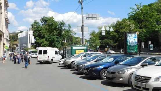 Фото рекламной плоскости по адресу Грушевского Михаила ул. / Европейская пл.