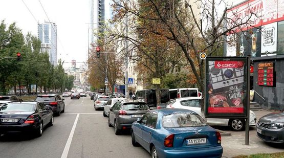 Фото рекламної площини за адресою Леси Украинки бул. 5