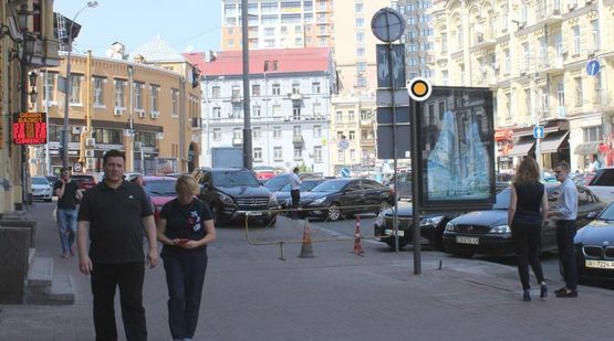 Фото рекламной плоскости по адресу Бассейная ул. 2