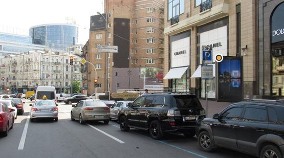 Фото рекламной плоскости по адресу Бассейная ул. 4