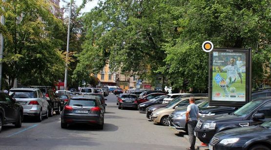 Фото рекламної площини за адресою Рогнединская ул. 5