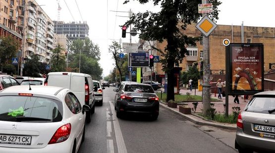 Фото рекламної площини за адресою Жилянская ул. 59