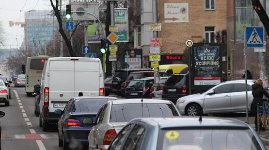 Фото рекламної площини за адресою Жилянская ул. 69/71