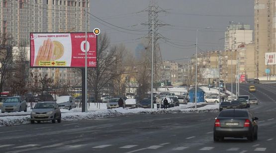 Фото рекламной плоскости по адресу Ревуцкого ул. 44