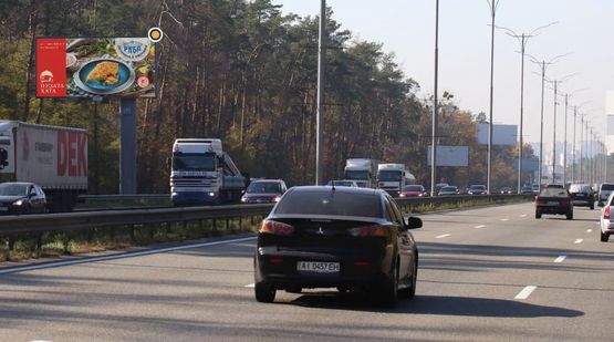 Фото рекламной плоскости по адресу Бориспольское шоссе, 19км 600м, 31-32 столб на разделителе, щит 2, в Киев