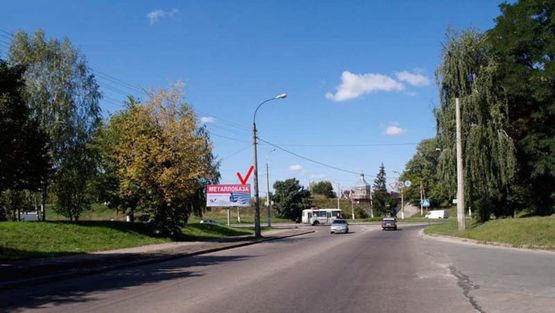 Фото рекламної площини за адресою Козацкая ул. / Любеческая ул., автосалон Тойота