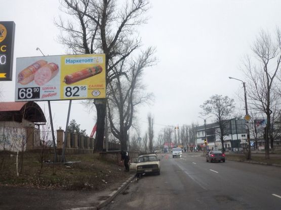 Фото рекламной плоскости по адресу вул. Республіканська, район ПК "Ювілейний"