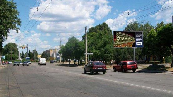 Фото рекламной плоскости по адресу Смилянская ул., перед 1-м кольцом, в центр