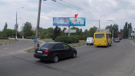 Фото рекламной плоскости по адресу 200 лет Херсона пл, из центра, к ул Буденного, правый