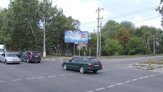 Фото рекламной плоскости по адресу Кулика И ул / Ладычука ул