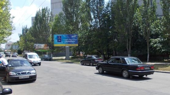 Фото рекламної площини за адресою Лавренeва ул. 7а !!! Размер 2860х5900 мм !!!