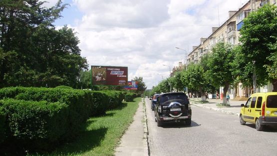 Фото рекламной плоскости по адресу Князей Корятовичей ул. / Гагарина ул. / Огиенко ул. !!! Размер 3020х6010 мм !!!
