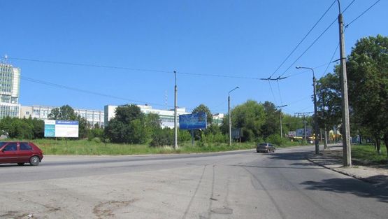 Фото рекламной плоскости по адресу Галицкая ул., Радио-завод „ВО Карпаты”, въезд со Львова, в центр !!! Размер 2800х5970 мм !!!