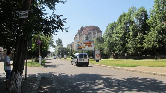 Фото рекламной плоскости по адресу Коновальца ул, 130, тр магистраль, возле областной больницы, из центра