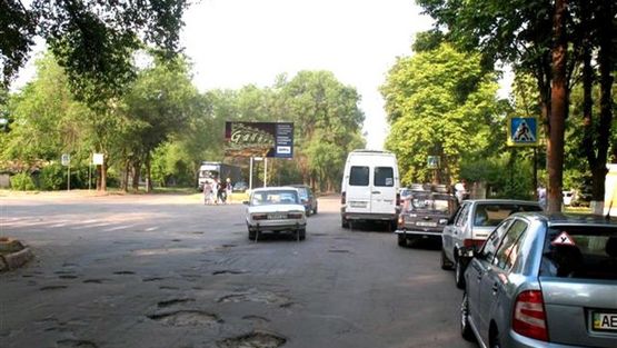 Фото рекламной плоскости по адресу Ватутина ул / Конституционная ул