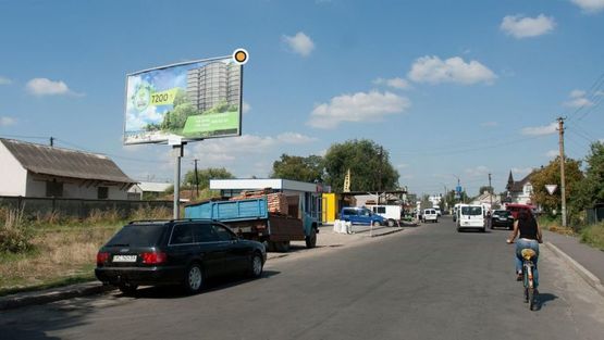 Фото рекламної площини за адресою Фестивальная ул / Хмельницкого Б ул, в центр