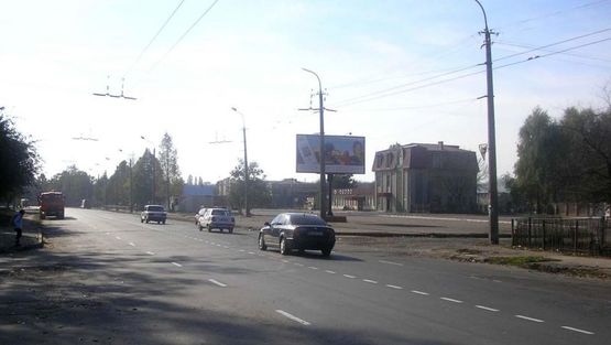 Фото рекламної площини за адресою Львовская ул, 71, из центра