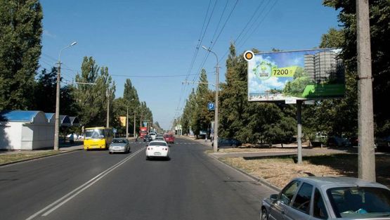 Фото рекламной плоскости по адресу Гордиюк ул, 11, из центра