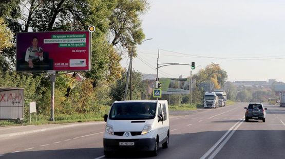 Фото рекламной плоскости по адресу Хмельницкого Б ул, Киевская трасса, стБ, выезд на Киев