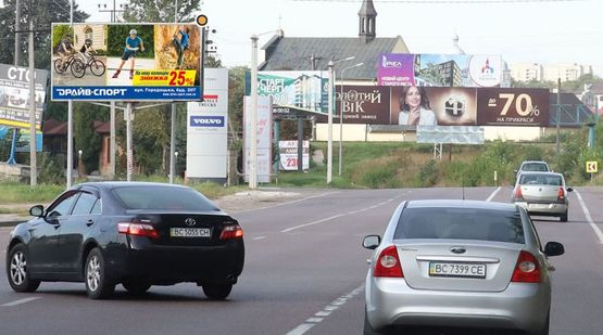 Фото рекламної площини за адресою Хмельницкого Б ул, Киевская Трасса, вьезд на СТО "Вольво" стБ въезд во Львов