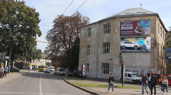 Фото рекламної площини за адресою Бандеры С. ул, 32, в центр !!! Размер 2900х5700 мм !!!