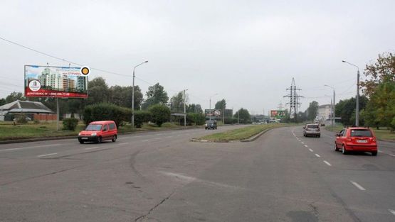 Фото рекламной плоскости по адресу Луганская ул, возле остановки. к ул Стрийской