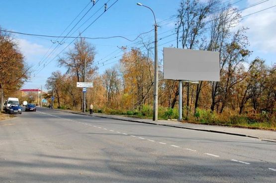 Фото рекламной плоскости по адресу вул.Глушець,21 _ біля Центрального ринку