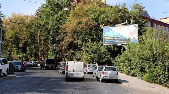 Фото рекламной плоскости по адресу Зеленая ул, 96, из центра
