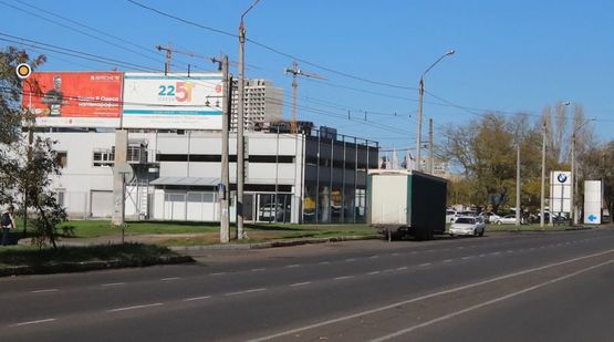 Фото рекламної площини за адресою Маршала Жукова пр.  4-б, перед АЗС, левый