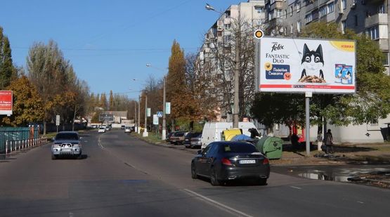 Фото рекламної площини за адресою Генерала Петрова ул., 68
