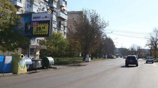 Фото рекламної площини за адресою Генерала Петрова ул., 68