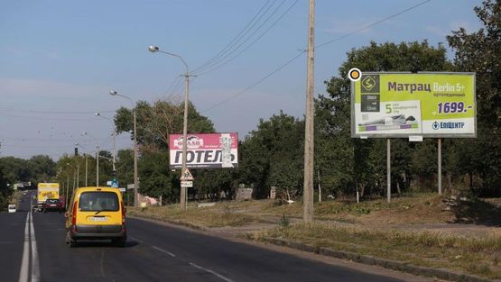 Фото рекламной плоскости по адресу Сечевых Стрельцов ул. / Бригадная ул., въезд в город
