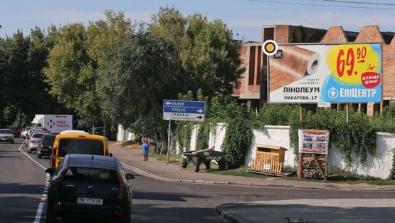 Фото рекламної площини за адресою Чернышова ул / Коперника ул, из центра