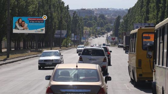 Фото рекламной плоскости по адресу Шухевича ул, 2, в центр