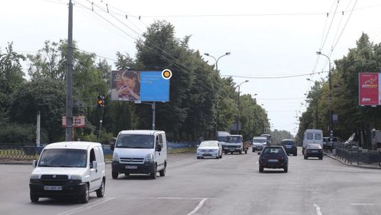 Фото рекламної площини за адресою Галицкого Данила ул / Бандеры Ст ул, из центра