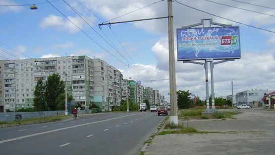 Фото рекламной плоскости по адресу Черепина ул., 72-74, в центр