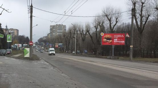 Фото рекламної площини за адресою 15-го Квитня ул., напротив АЗС ОККО, в сторону  Злукы