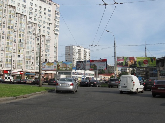 Фото рекламної площини за адресою Оболонский просп., 15, (ст. м.  Минская, ТРЦ "Дрим Таун")