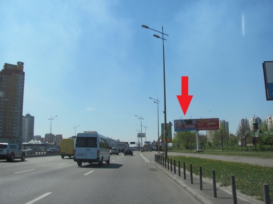 Фото рекламної площини за адресою Бажана Н. просп., 700м до ст. м.  "Позняки" (направление в центр)