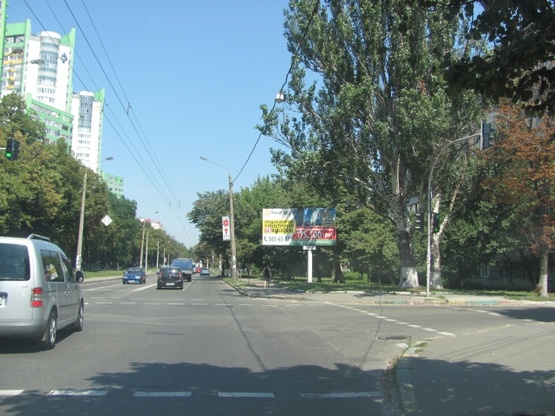 Фото рекламной плоскости по адресу Вышгородская ул./ ул. Приорская (ул. Полупанова) (магазин "Star Watch", в направлении Минского прсп.)