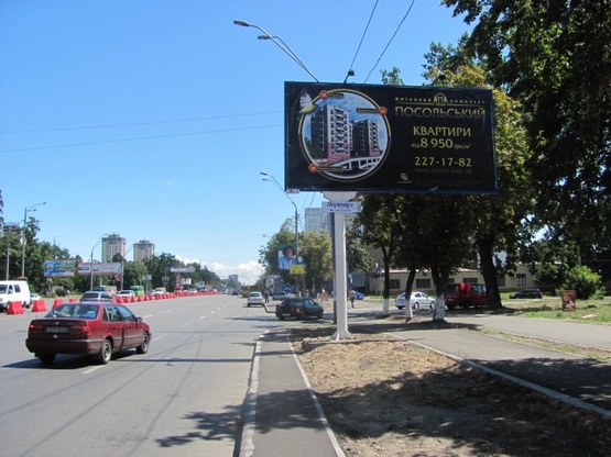 Фото рекламної площини за адресою Победы просп./ съезд на Кольцевую дорогу (Киевский международный Ин-т,в сторону центра города)