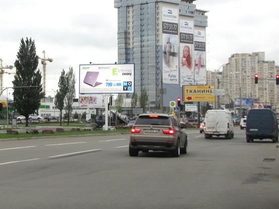 Фото рекламной плоскости по адресу Днепровская набережная (100 м от ст.м. Осокорки)