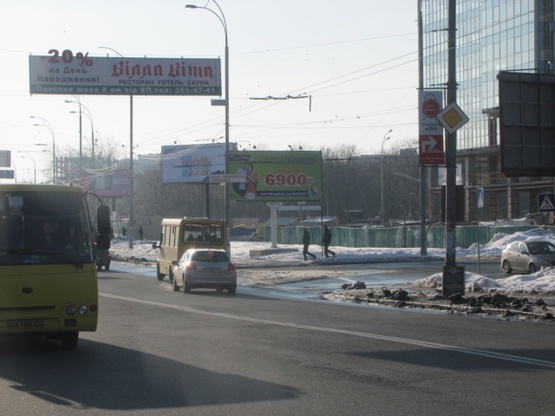 Фото рекламной плоскости по адресу Глушкова Ак. просп., 130 (ст. м. Выставочный центр, напротив НВЦ, "Институт биологии" КНУ ,направ. Кольцевая дорога)
