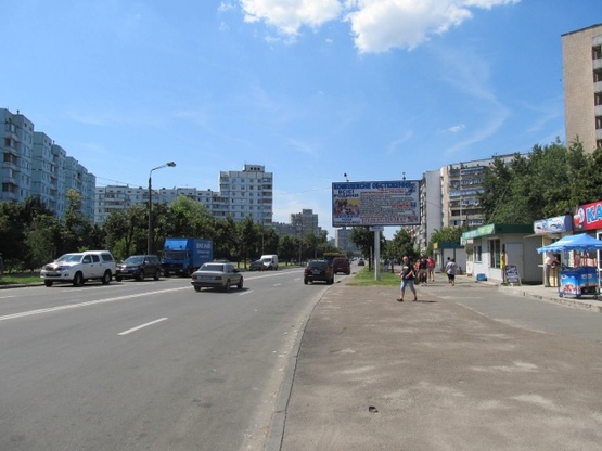 Фото рекламной плоскости по адресу Вербицкого ул., 15 (ТЦ "Фуршет", ОщадБанк) направ. к ТЦ "Кишеня" и ст. м.  Харьковская