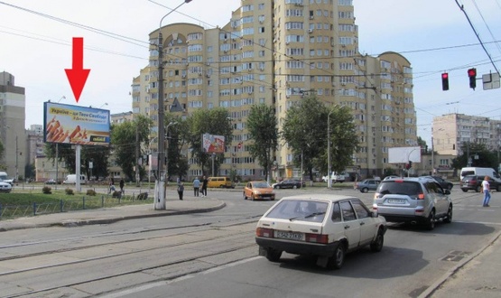 Фото рекламної площини за адресою Тростянецкая ул., 12 (ресторан "Кабачек на бочек"), сьезд с ул. Славгородской на ул. Тростянецкую