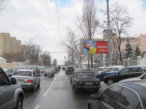 Фото рекламной плоскости по адресу Максимовича М. ул. (Трутенко Онуфрия ул.), 10 (Академия СБУ, клуб "SAXON", 600м. от ст. м. Васильковская), в направ. Кольцевой дороги