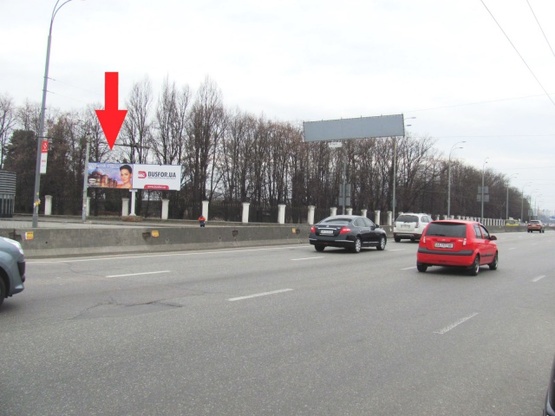 Фото рекламной плоскости по адресу Глушкова Ак. просп., 1, НВЦ, (200м. к ст. м. Выставочный центр, "Институт биологии" КНУ, Экспоцентр), в направ.Одесской пл.