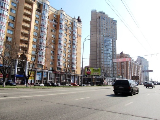 Фото рекламної площини за адресою Героев Сталинграда просп., 3 напротив дом №6, ("Автосоюз", ОщадБанк, Славистический Ун-т, "Oriental Dekor", УкрСибБанк), в направ. Московского прос.